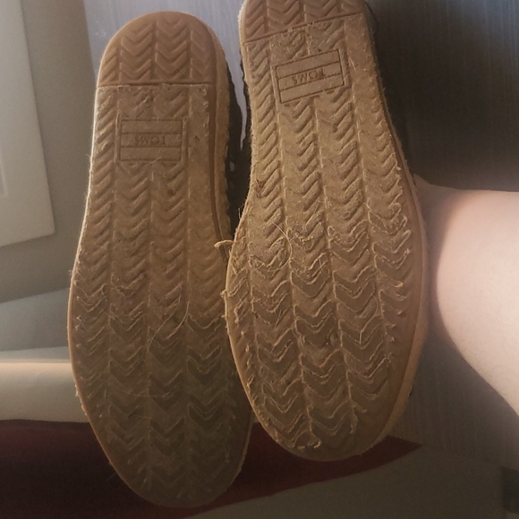 Tom's Lena Crochet and Lace Sneaker size 5.5 W - Picture 4 of 4